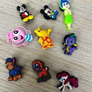 Assorted kids croc charms